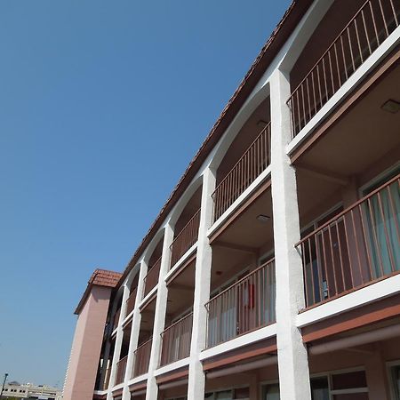 Sunshine Inn & Suites バージニアビーチ エクステリア 写真
